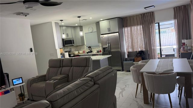 4161 NE 17th Ave, Pompano Beach, FL 33064