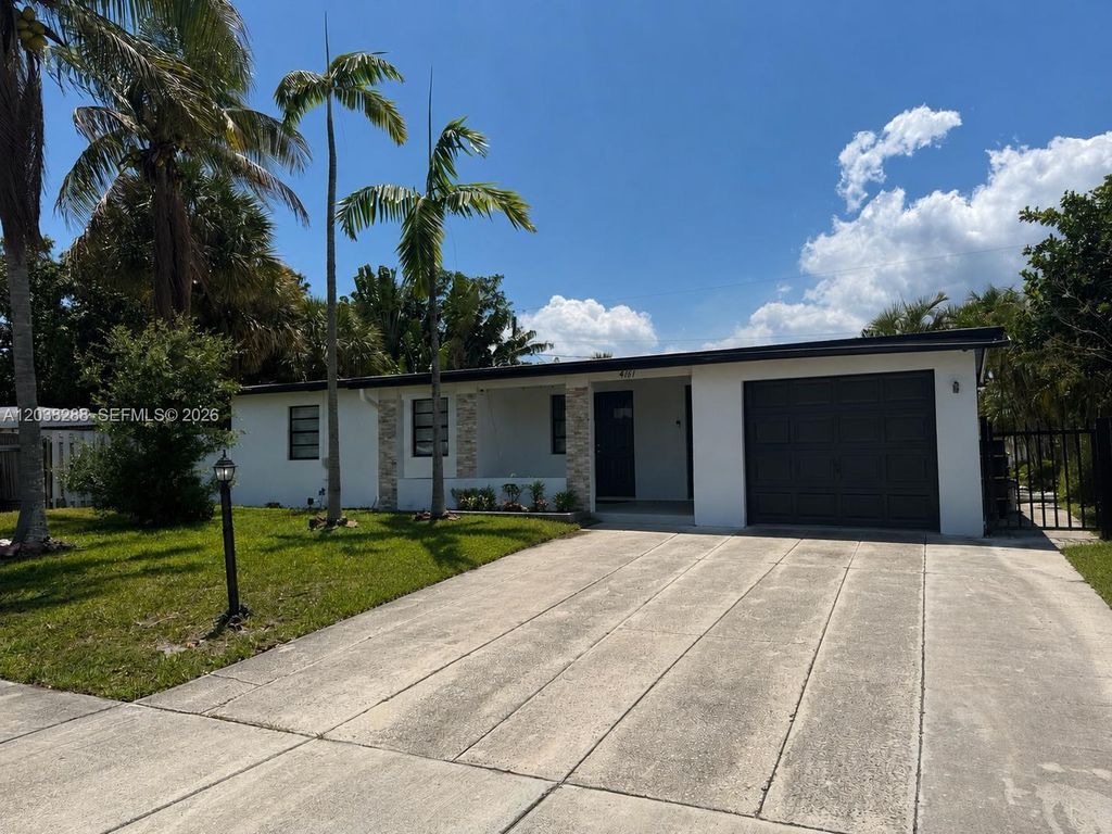 4161 NE 17th Ave, Pompano Beach, FL 33064