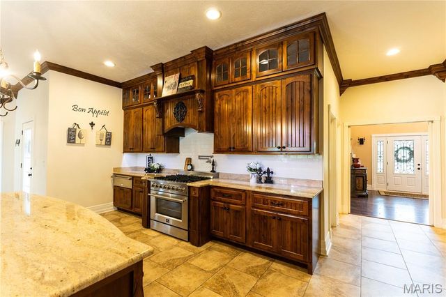 6889 Highway F, Farmington, MO 63640