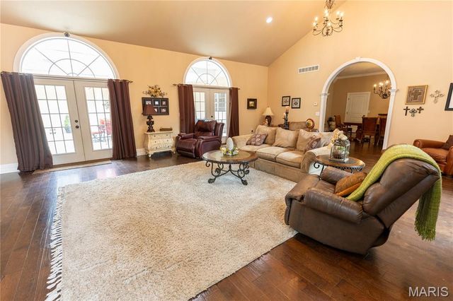 6889 Highway F, Farmington, MO 63640
