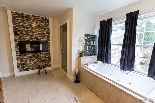 6889 Highway F, Farmington, MO 63640
