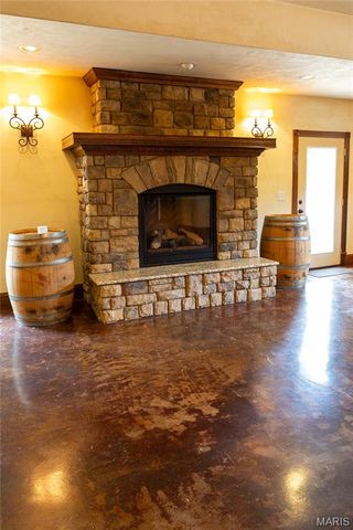 6889 Highway F, Farmington, MO 63640