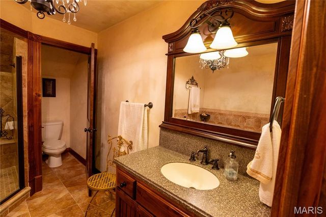 6889 Highway F, Farmington, MO 63640