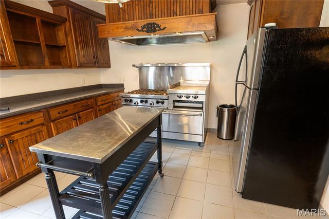 6889 Highway F, Farmington, MO 63640