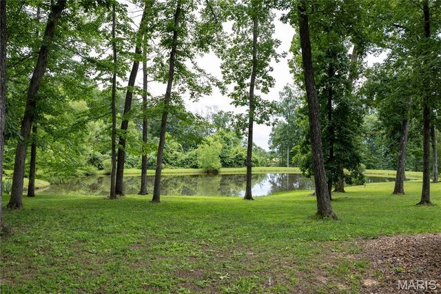 6889 Highway F, Farmington, MO 63640