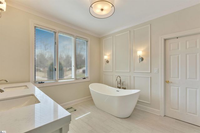 1 Long Shadow Lane, Travelers Rest, SC 29690