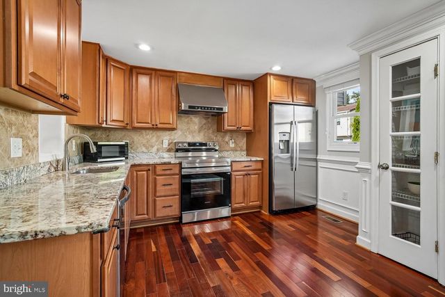 5572 GLASGOW WOODS CT, Fairfax, VA 22032