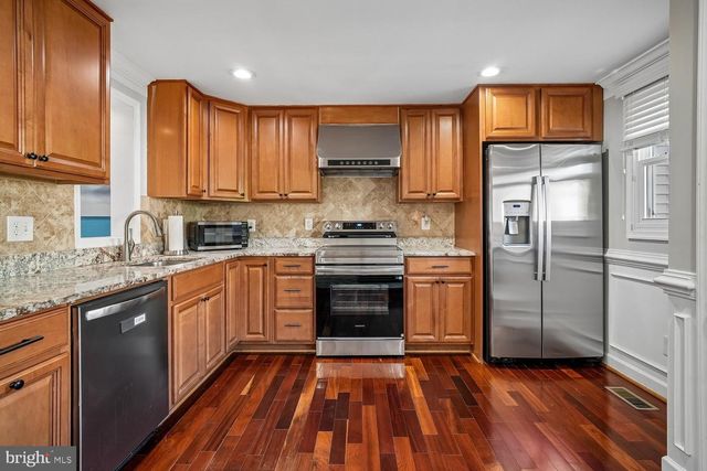 5572 GLASGOW WOODS CT, Fairfax, VA 22032
