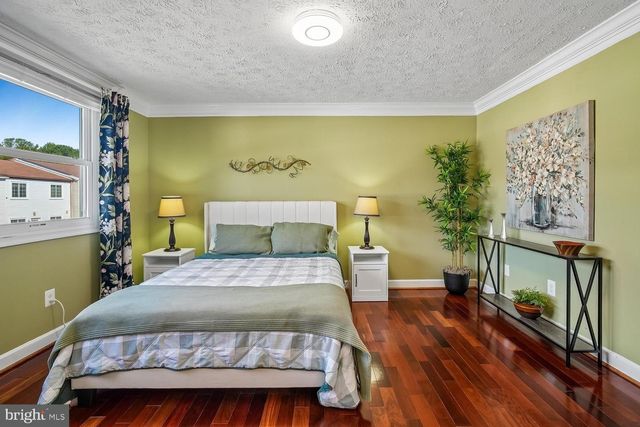 5572 GLASGOW WOODS CT, Fairfax, VA 22032