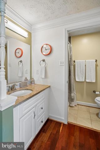 5572 GLASGOW WOODS CT, Fairfax, VA 22032