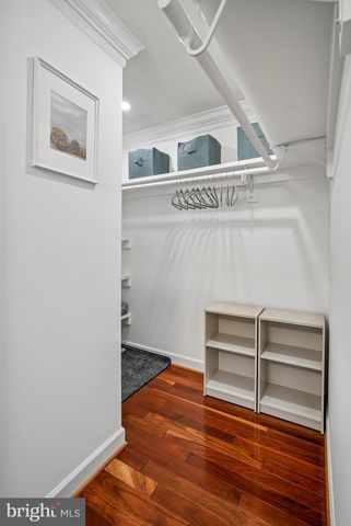 5572 GLASGOW WOODS CT, Fairfax, VA 22032