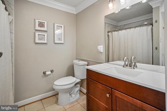 5572 GLASGOW WOODS CT, Fairfax, VA 22032