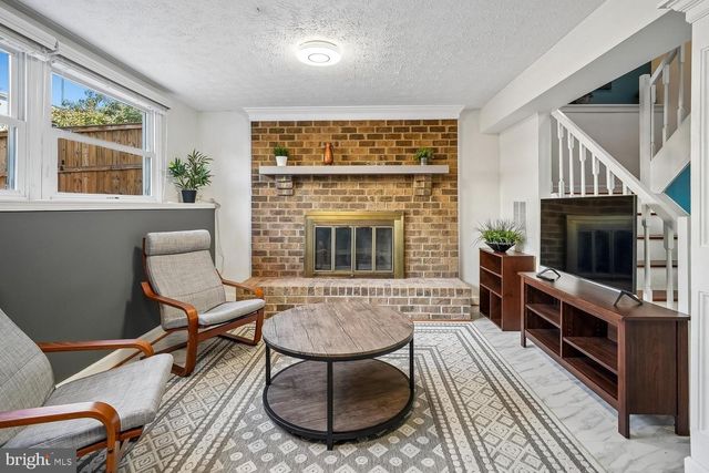 5572 GLASGOW WOODS CT, Fairfax, VA 22032
