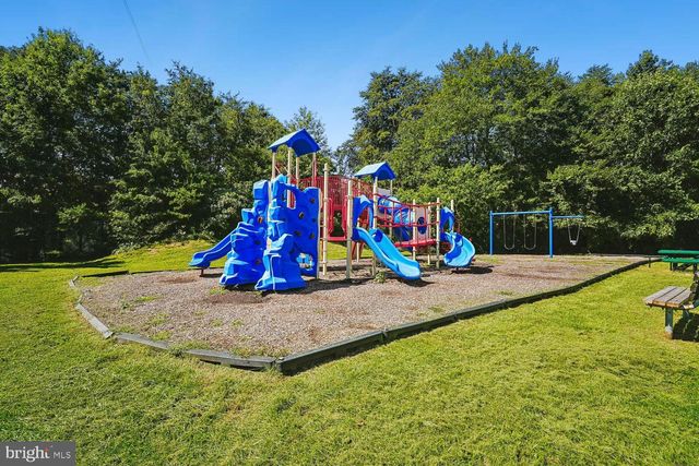 5572 GLASGOW WOODS CT, Fairfax, VA 22032