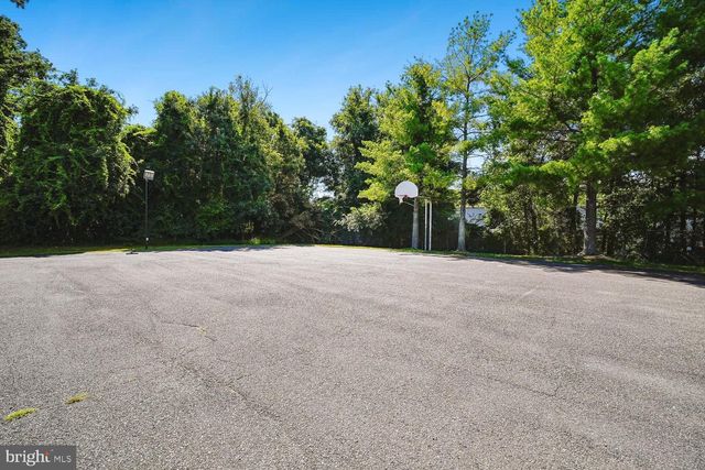 5572 GLASGOW WOODS CT, Fairfax, VA 22032