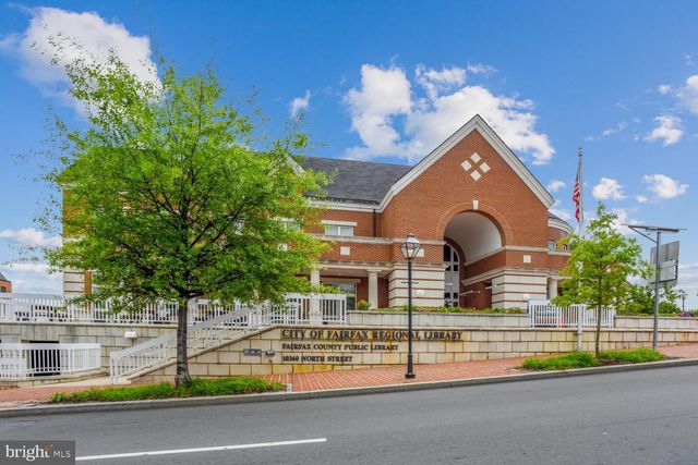 5572 GLASGOW WOODS CT, Fairfax, VA 22032