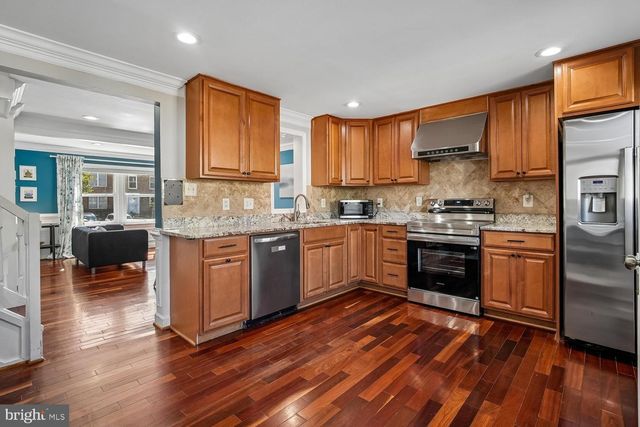 5572 GLASGOW WOODS CT, Fairfax, VA 22032