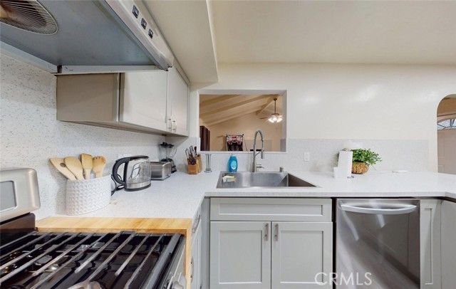 6631 Walton, Huntington Beach, CA 92647