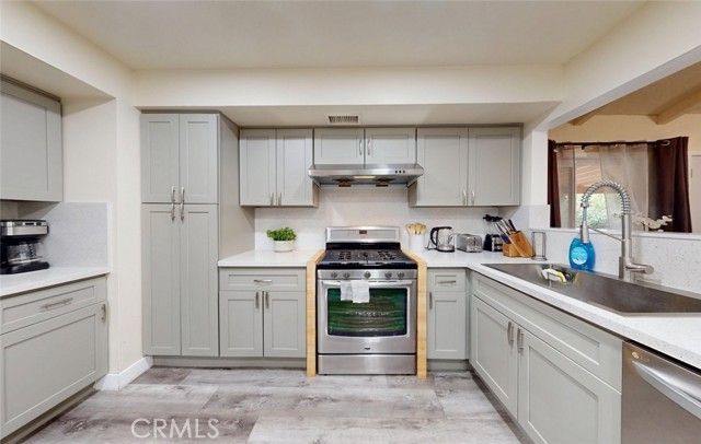 6631 Walton, Huntington Beach, CA 92647