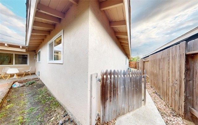 6631 Walton, Huntington Beach, CA 92647