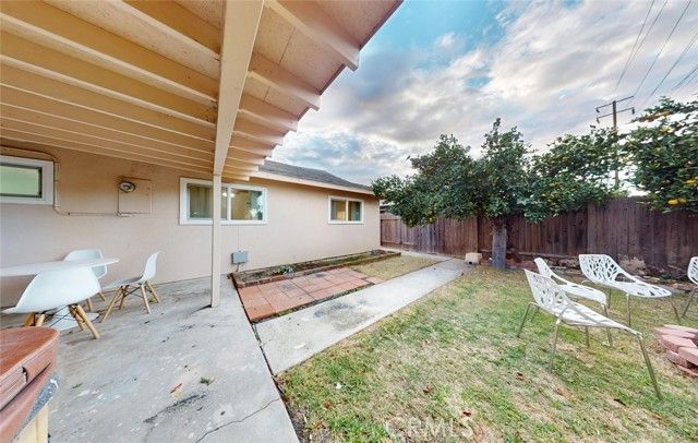 6631 Walton, Huntington Beach, CA 92647