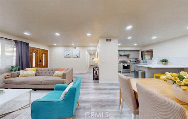 6631 Walton, Huntington Beach, CA 92647