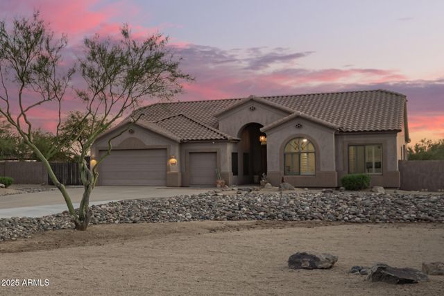 105 E TANYA Road, Phoenix, AZ 85086