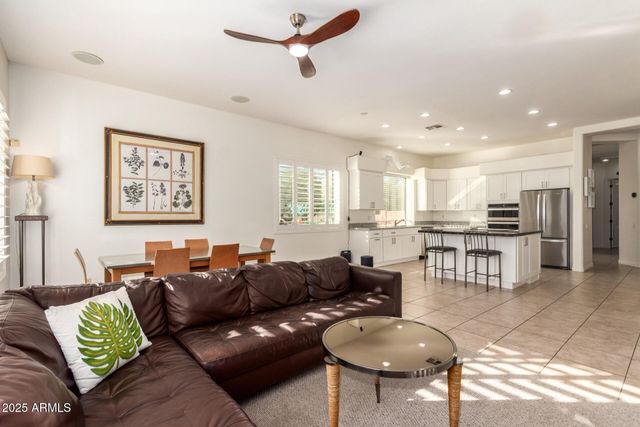 105 E TANYA Road, Phoenix, AZ 85086