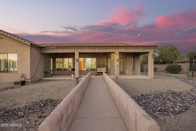 105 E TANYA Road, Phoenix, AZ 85086