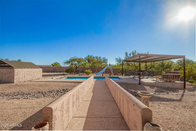 105 E TANYA Road, Phoenix, AZ 85086