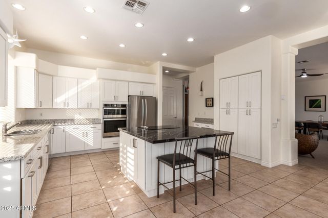 105 E TANYA Road, Phoenix, AZ 85086