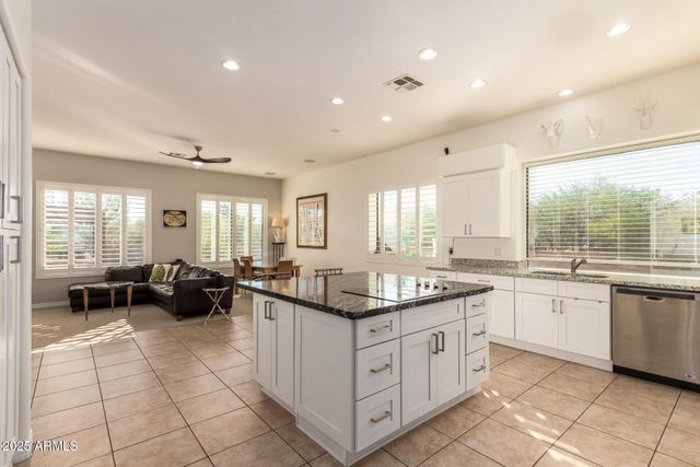 105 E TANYA Road, Phoenix, AZ 85086