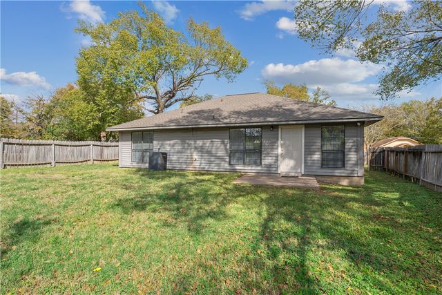 1003 East 24th Street, Bryan, TX 77803