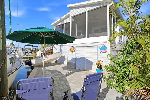 35 Emily LN, Fort Myers Beach, FL 33931