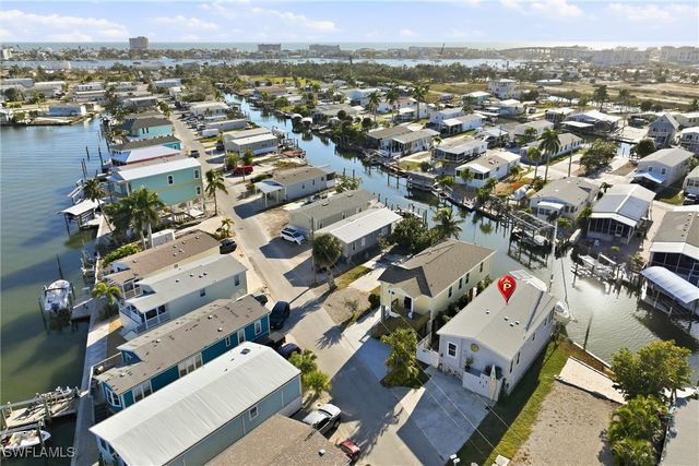 35 Emily LN, Fort Myers Beach, FL 33931