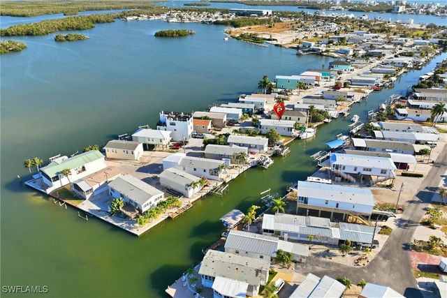 35 Emily LN, Fort Myers Beach, FL 33931