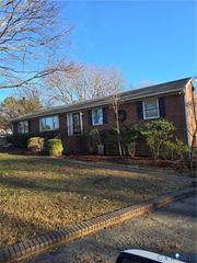 5017 Vauxhall Ct, Richmond, VA 23234