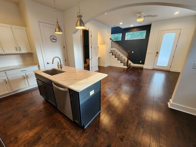 1018B 40th Ave, N, Nashville, TN 37209