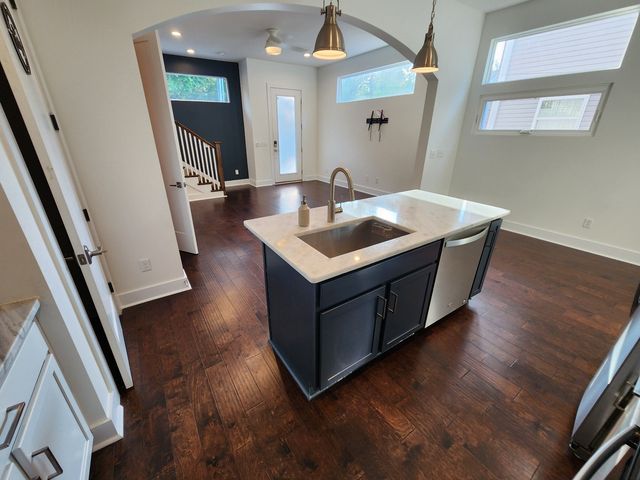 1018B 40th Ave, N, Nashville, TN 37209