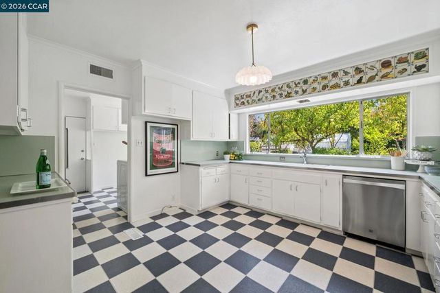 3336 Las Huertas Rd, Lafayette, CA 94549