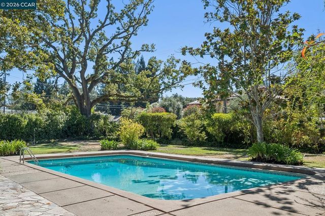 3336 Las Huertas Rd, Lafayette, CA 94549