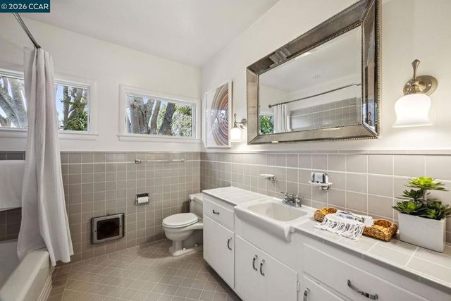 3336 Las Huertas Rd, Lafayette, CA 94549