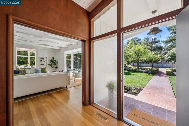 3336 Las Huertas Rd, Lafayette, CA 94549