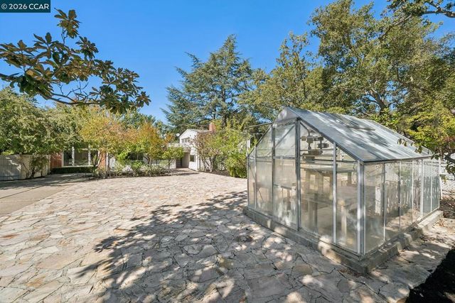 3336 Las Huertas Rd, Lafayette, CA 94549