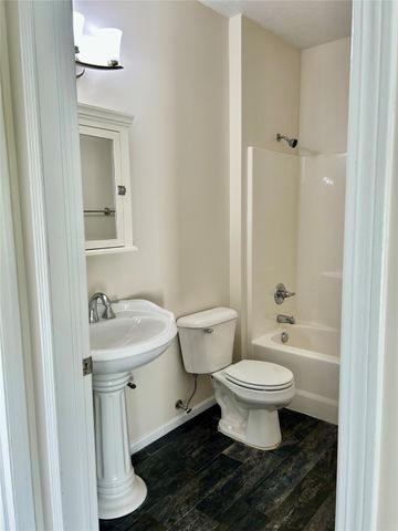 8601 Westown Parkway 17113, West Des Moines, IA 50266