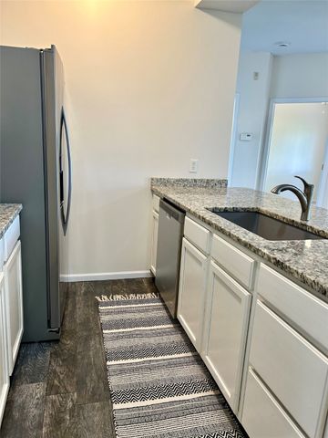 8601 Westown Parkway 17113, West Des Moines, IA 50266