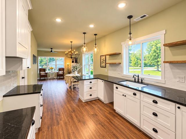 1402 E Road Three, Edgerton, WI 53534