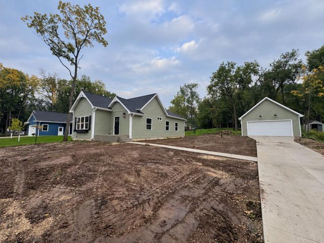 1402 E Road Three, Edgerton, WI 53534
