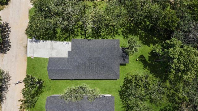 112 N Pohakea DR, Bastrop, TX 78602