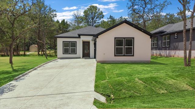 112 N Pohakea DR, Bastrop, TX 78602
